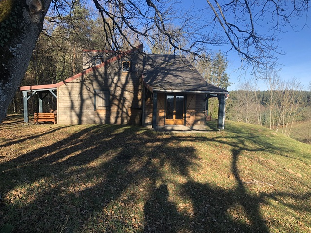 Un petit coin tranquille pour les voyageurs à VTT et a Vélo electrique àESPACEVTTN1 la geneste